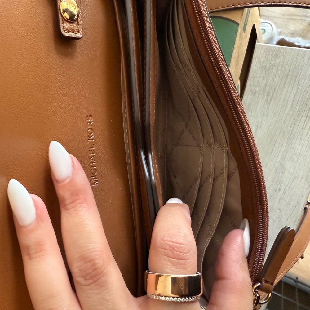 Michael Kors Brown and Cream Crossbody Bag - Picture 4 of 7